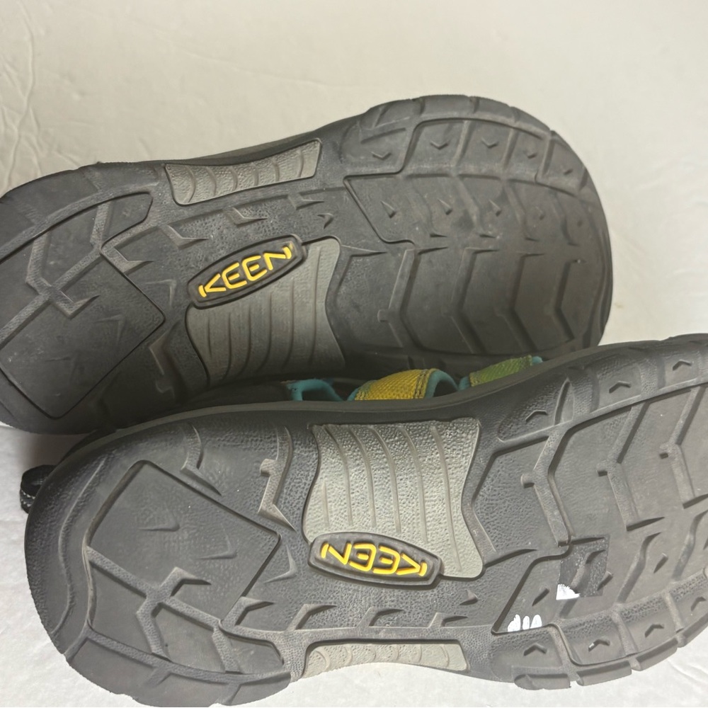 Keen Newport h2 rainbow Outdoor Sandals  big kids size 6 - Picture 6 of 6